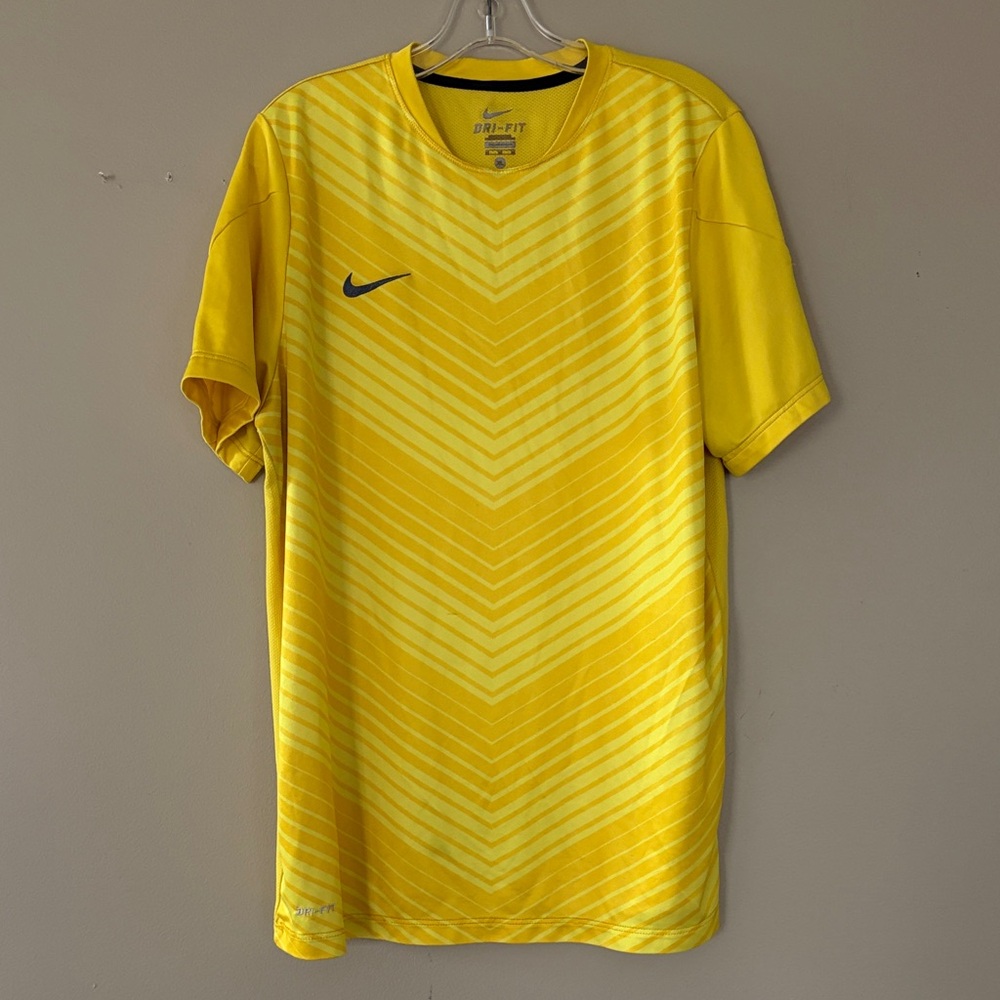 Nike Men's Yellow Dri-Fit Short Sleeve Tee